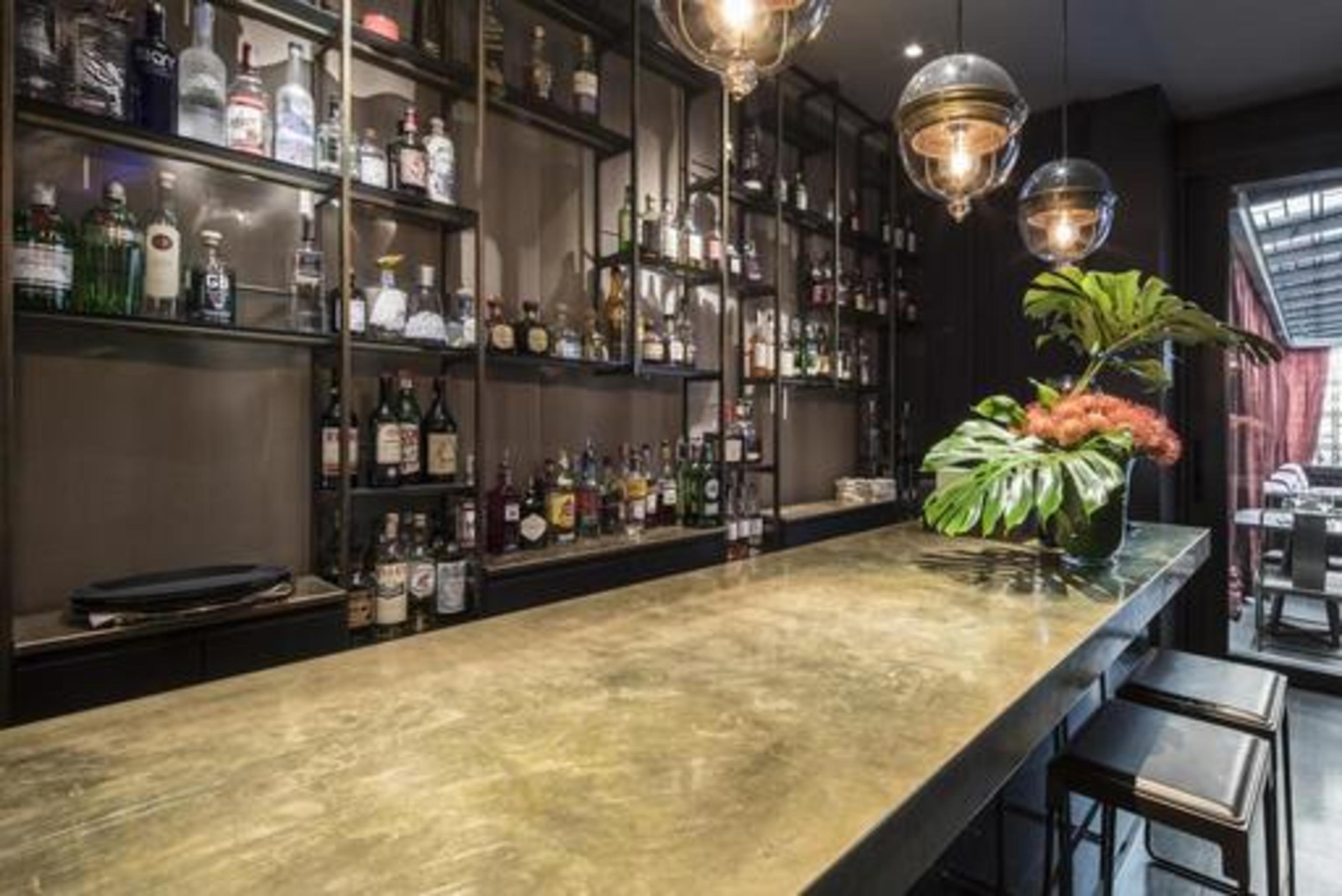 Hotel Fifty House Cellini Milán Exterior foto The bar at the 2018 edition of the London Design Festival