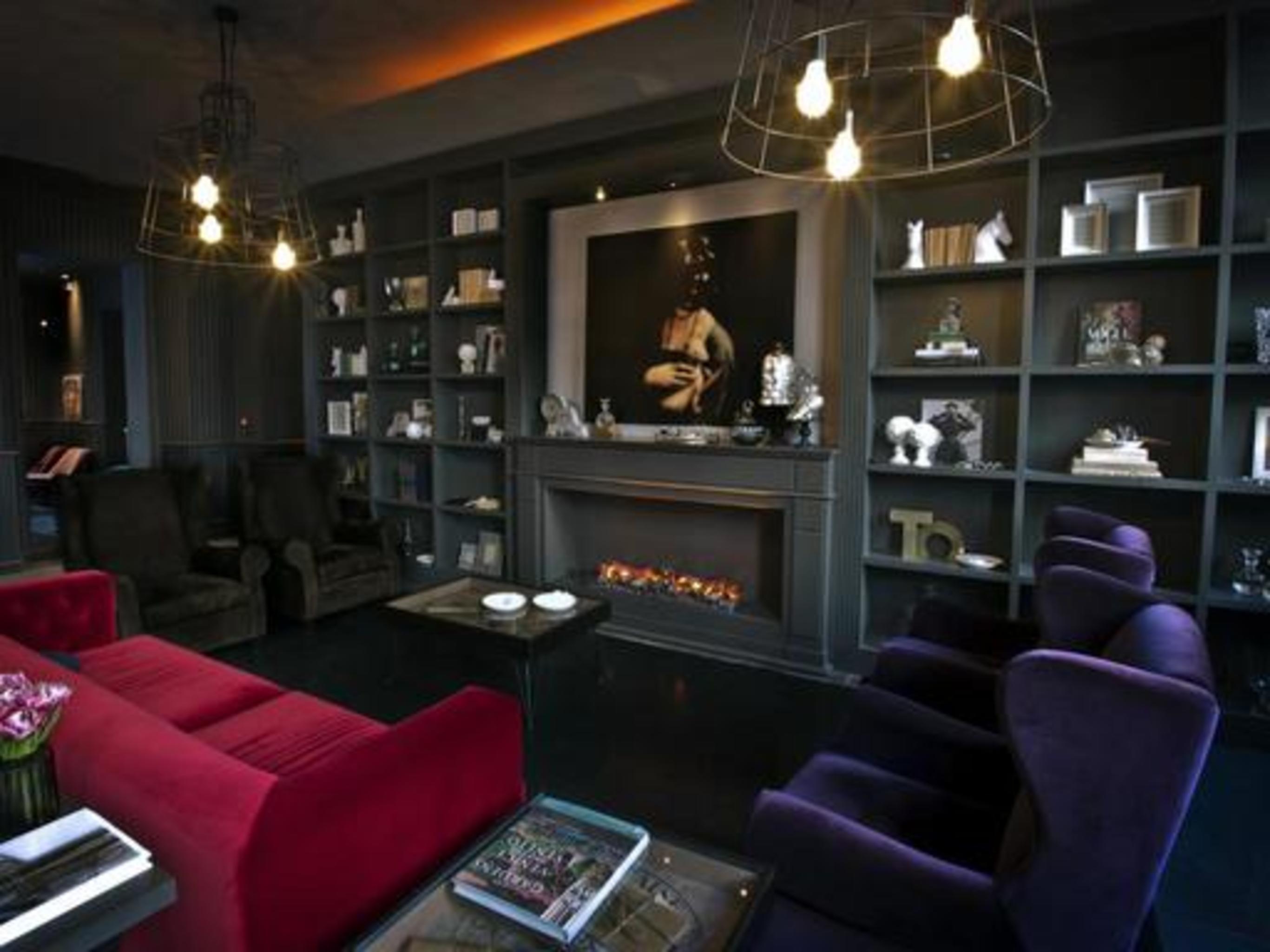 Hotel Fifty House Cellini Milán Exterior foto The interior of the salon