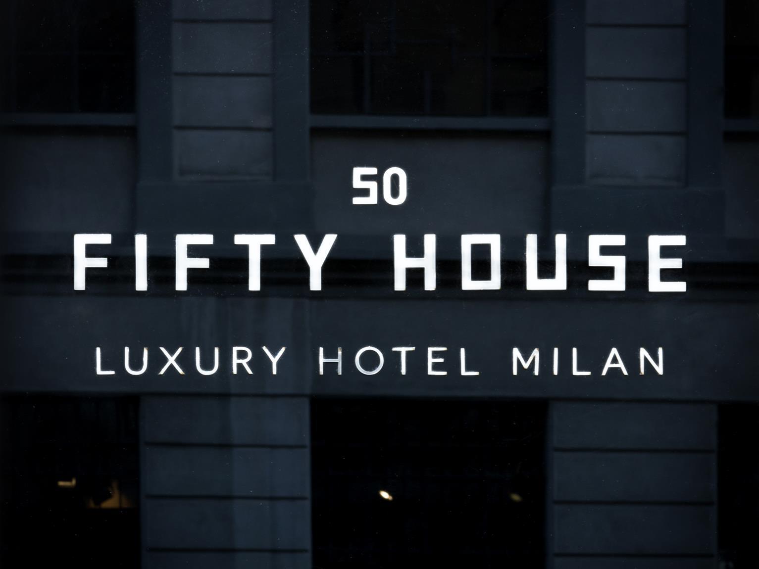 Hotel Fifty House Cellini Milán Exterior foto 50 Fifty House